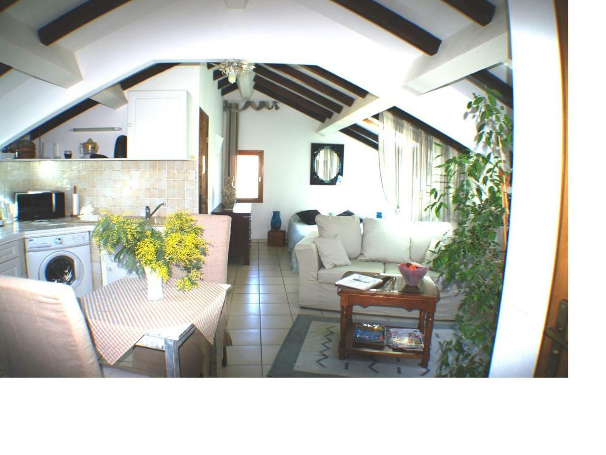 Studio Le Petit Nid D'Amour Meuble Tourisme 3 Etoiles Poggio Santa-Lucia-di-Tallano Esterno foto